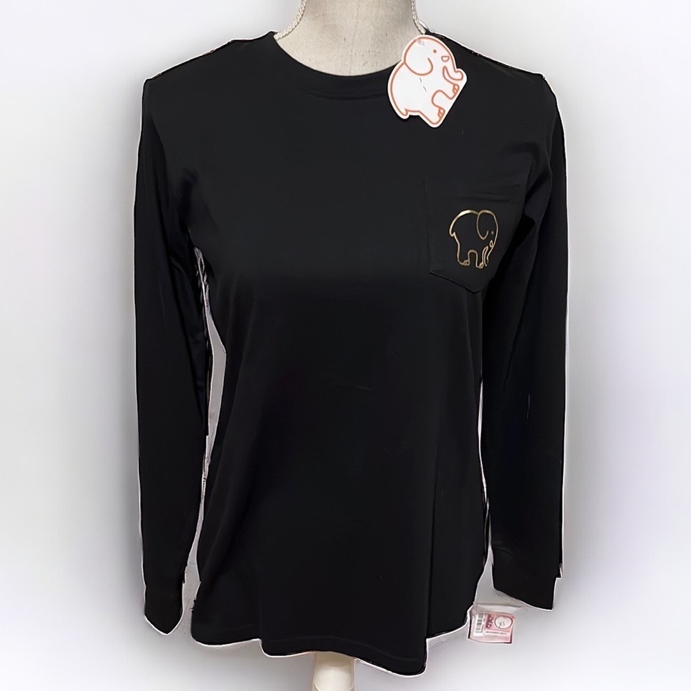 Ivory Ella black pullover top. Size xs